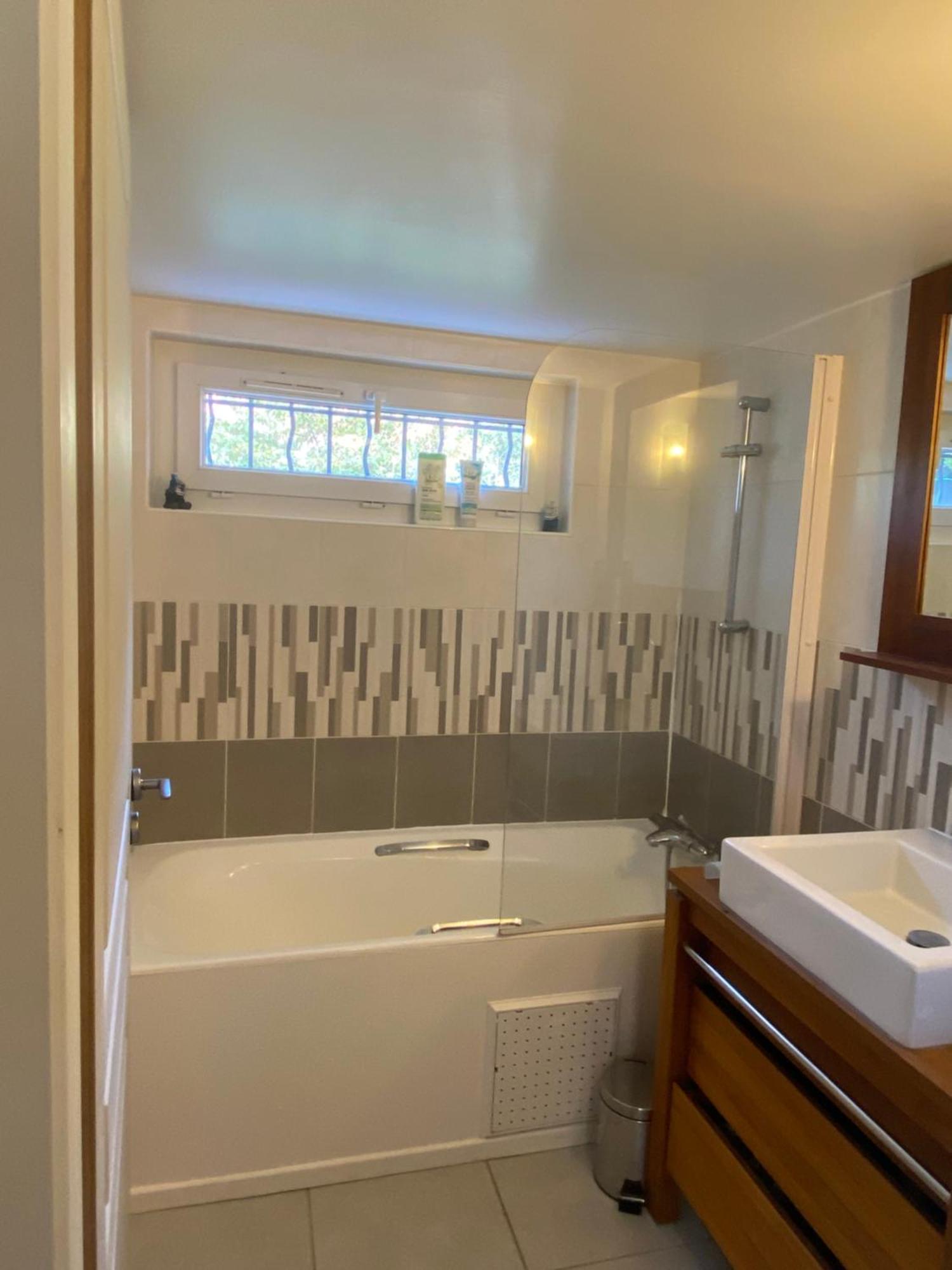 Chambre En Duplex, Entree Autonome, Sdb Privative Taverny Extérieur photo